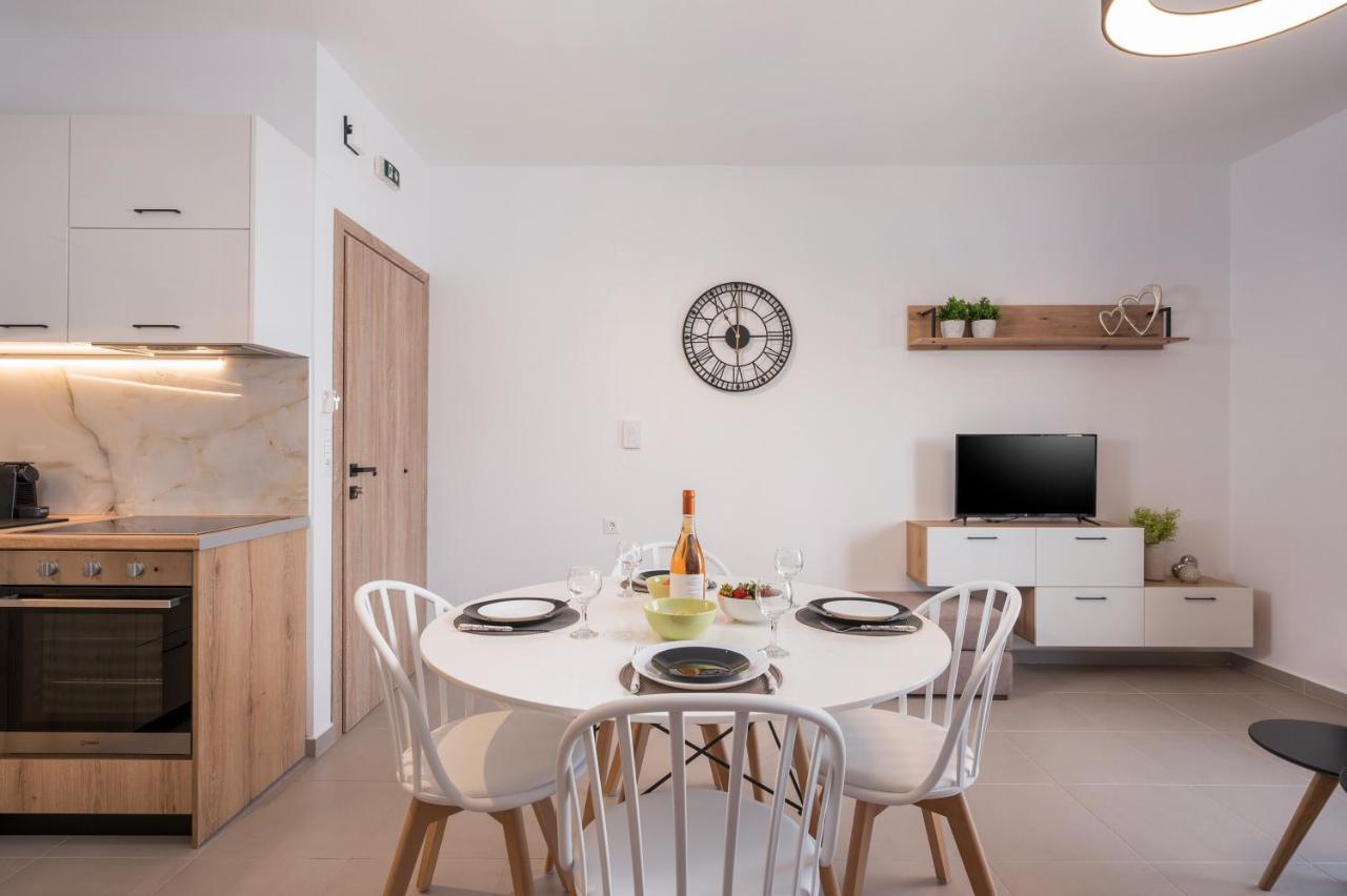 Indigo Blue Seaside Deluxe Apartments Kíssamos Exteriér fotografie
