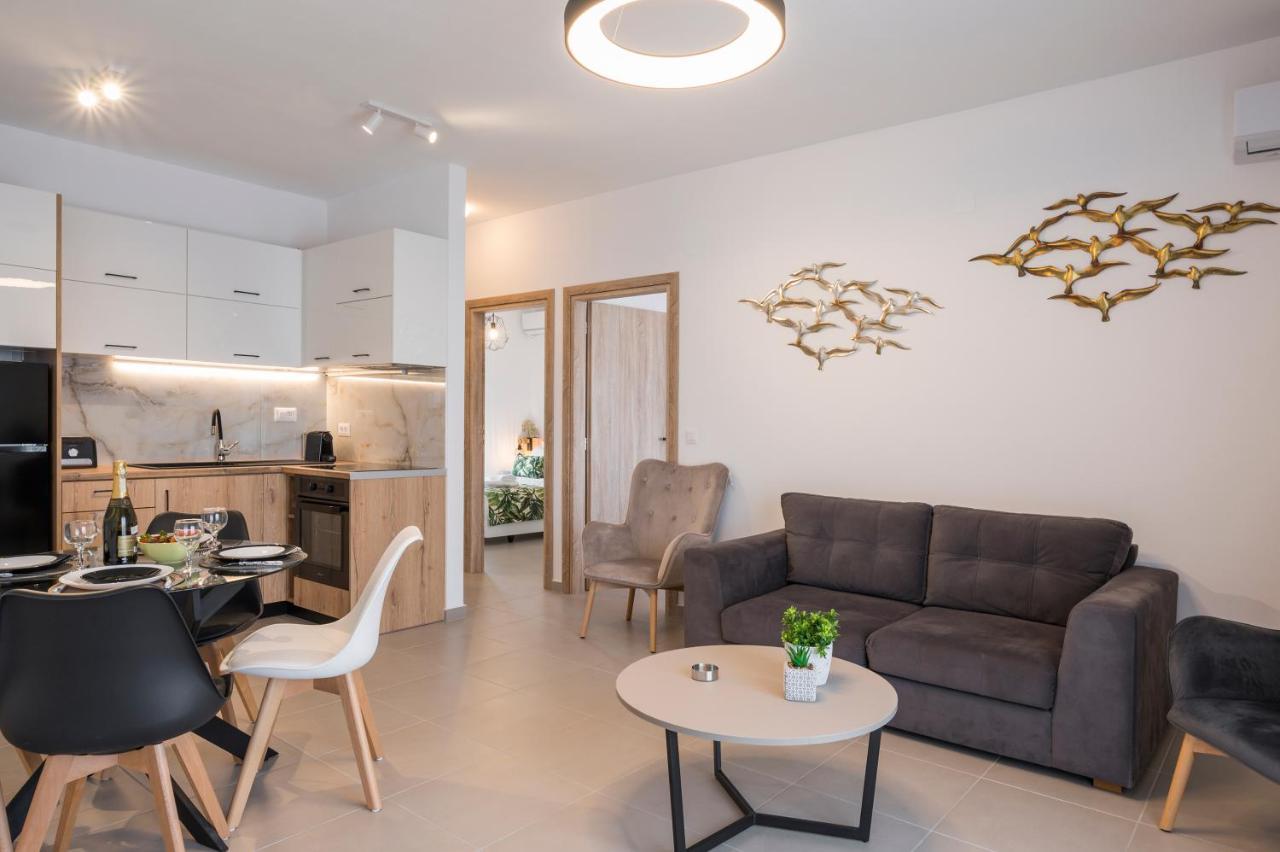 Indigo Blue Seaside Deluxe Apartments Kíssamos Exteriér fotografie