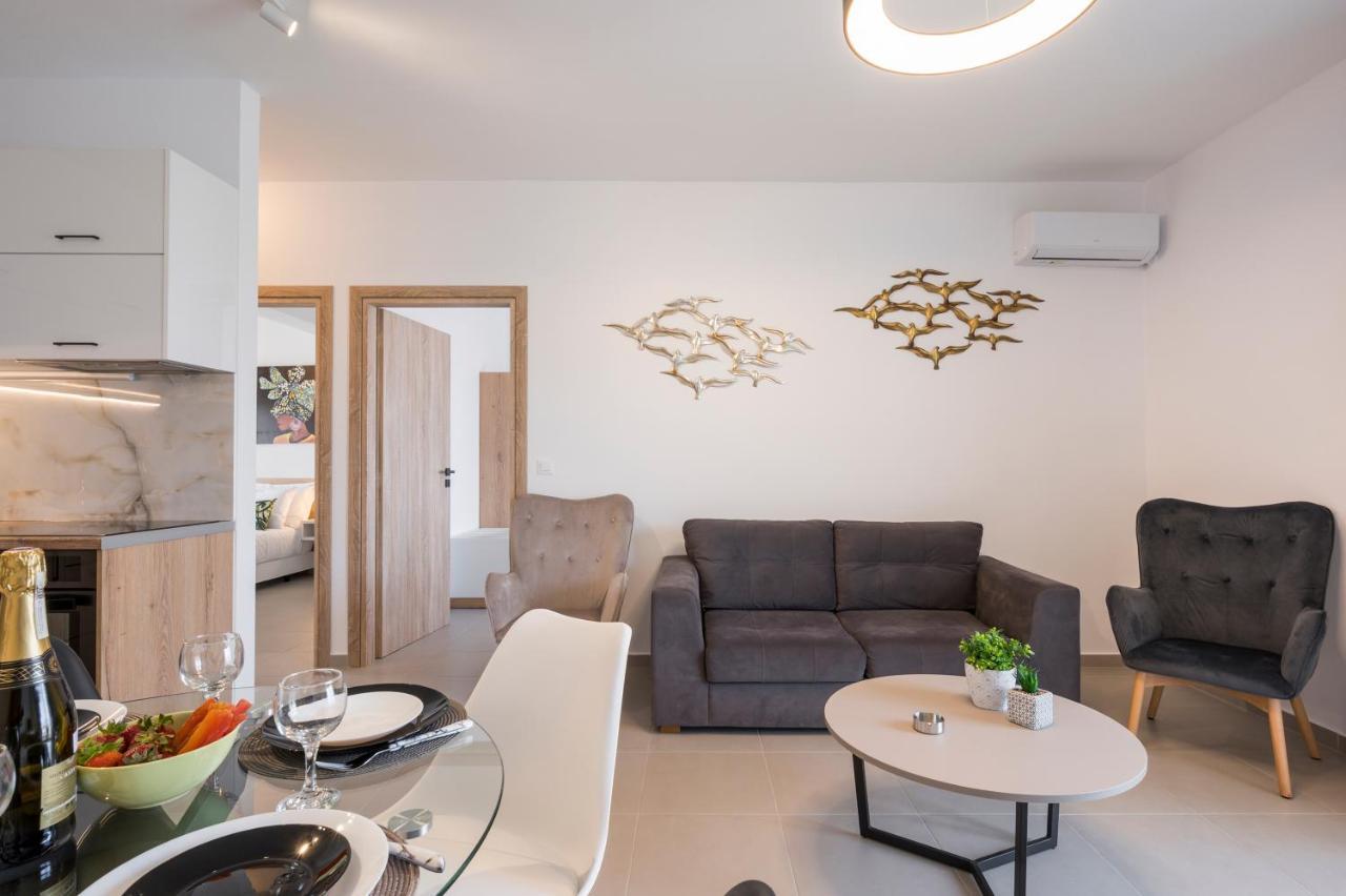 Indigo Blue Seaside Deluxe Apartments Kíssamos Exteriér fotografie