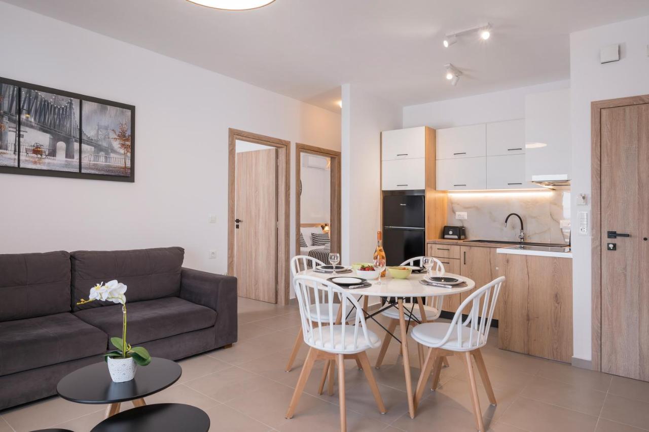 Indigo Blue Seaside Deluxe Apartments Kíssamos Exteriér fotografie