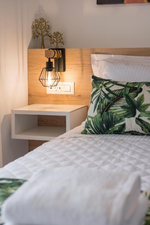 Indigo Blue Seaside Deluxe Apartments Kíssamos Exteriér fotografie